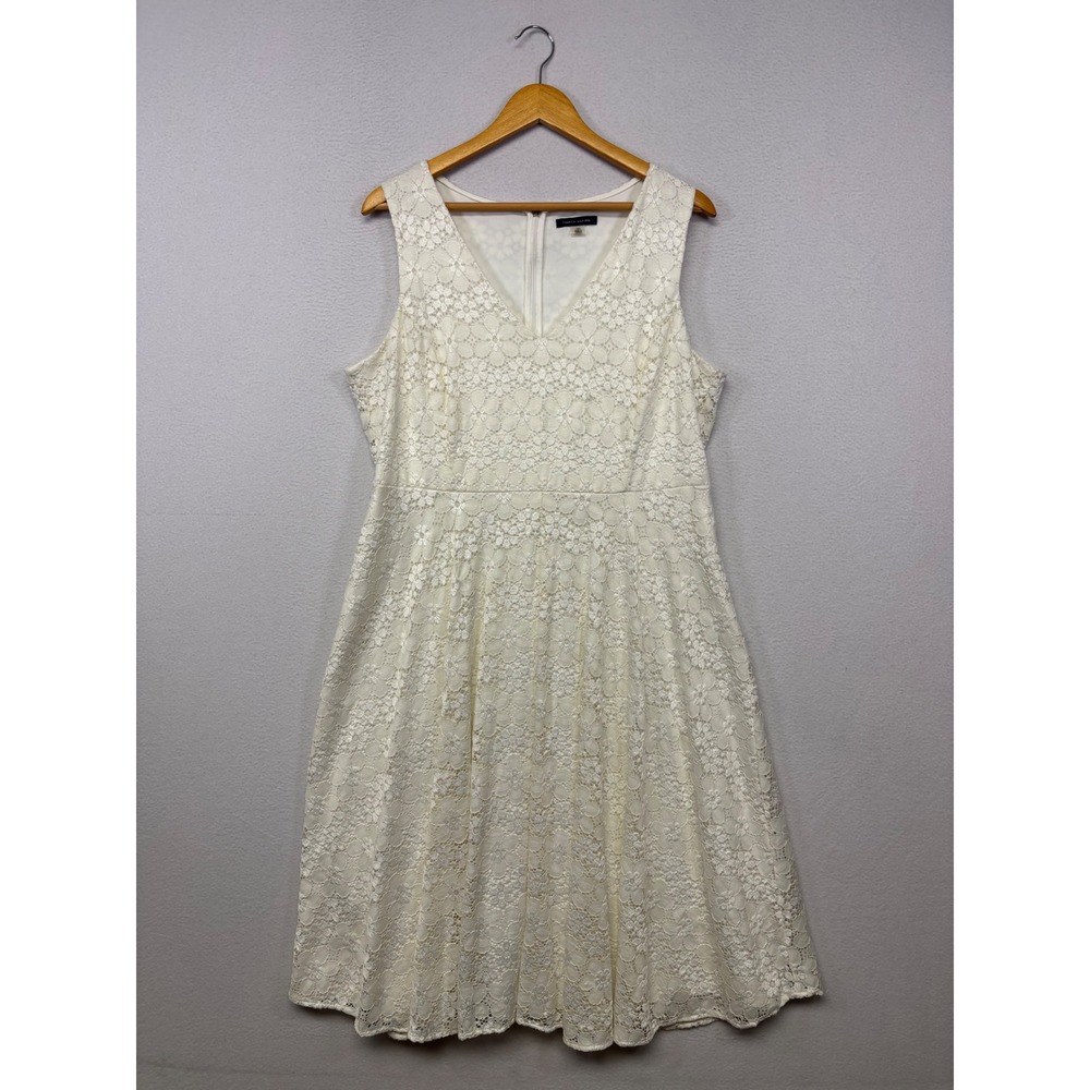 Classic Preppy Tommy Hilfiger Women 14 Cream Floral Lace Fit & Flare Dress
